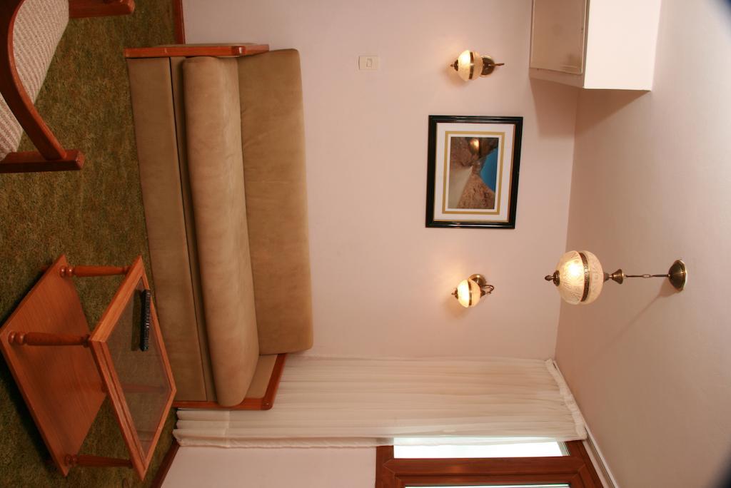 Intersur Hotel Colon Extérieur photo