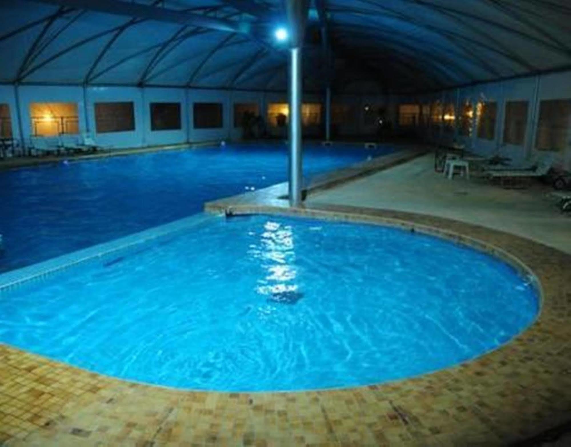 Intersur Hotel Colon Extérieur photo