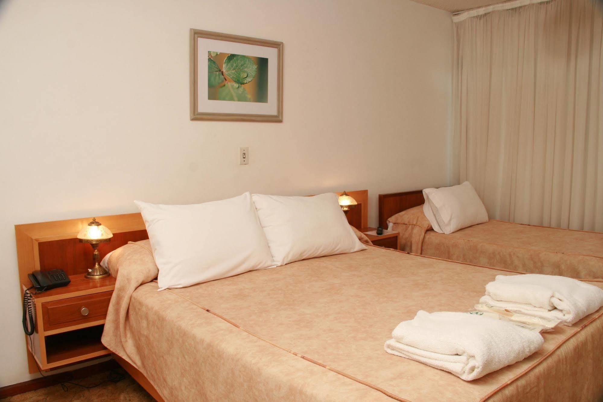 Intersur Hotel Colon Extérieur photo