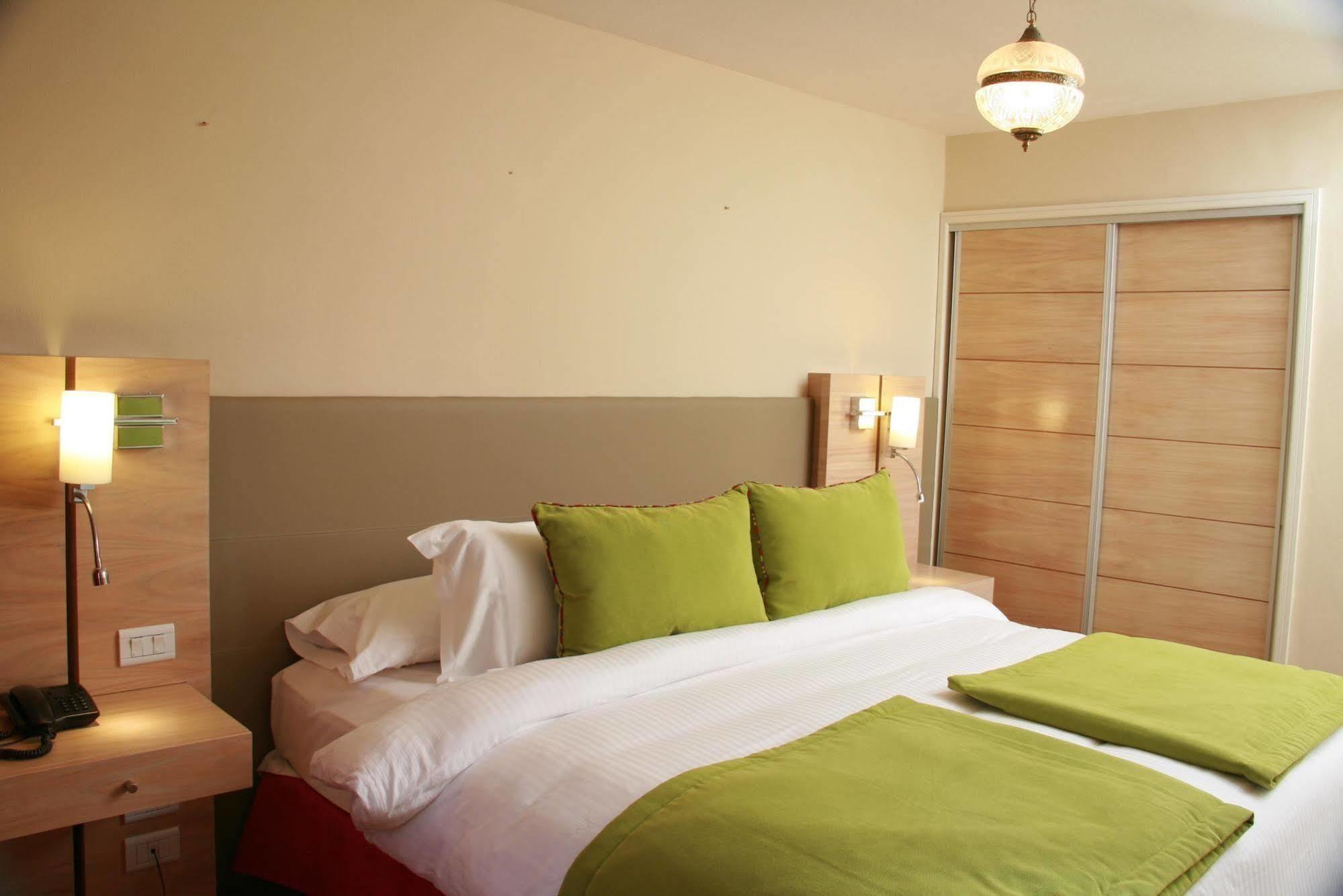 Intersur Hotel Colon Extérieur photo
