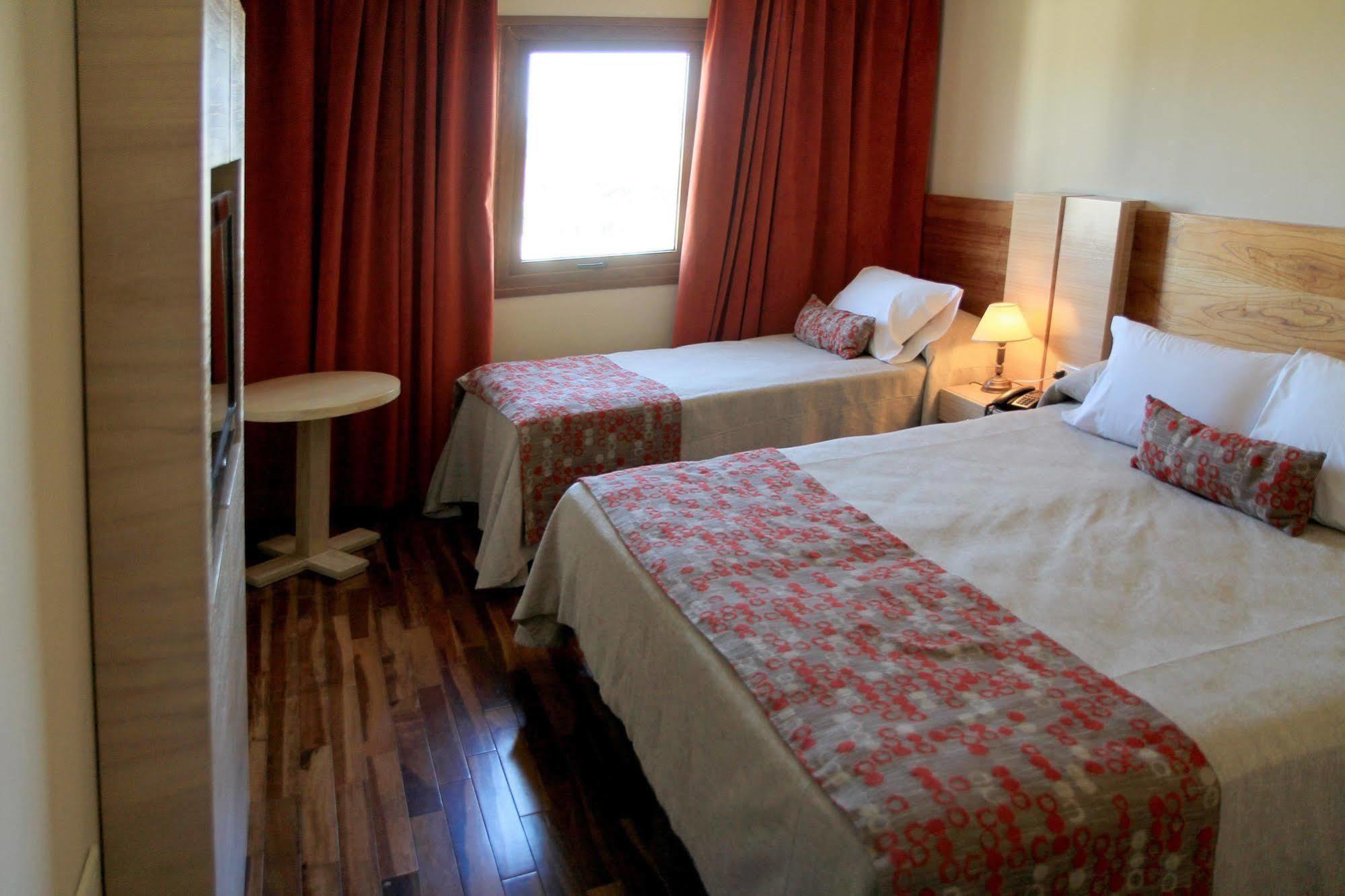 Intersur Hotel Colon Extérieur photo
